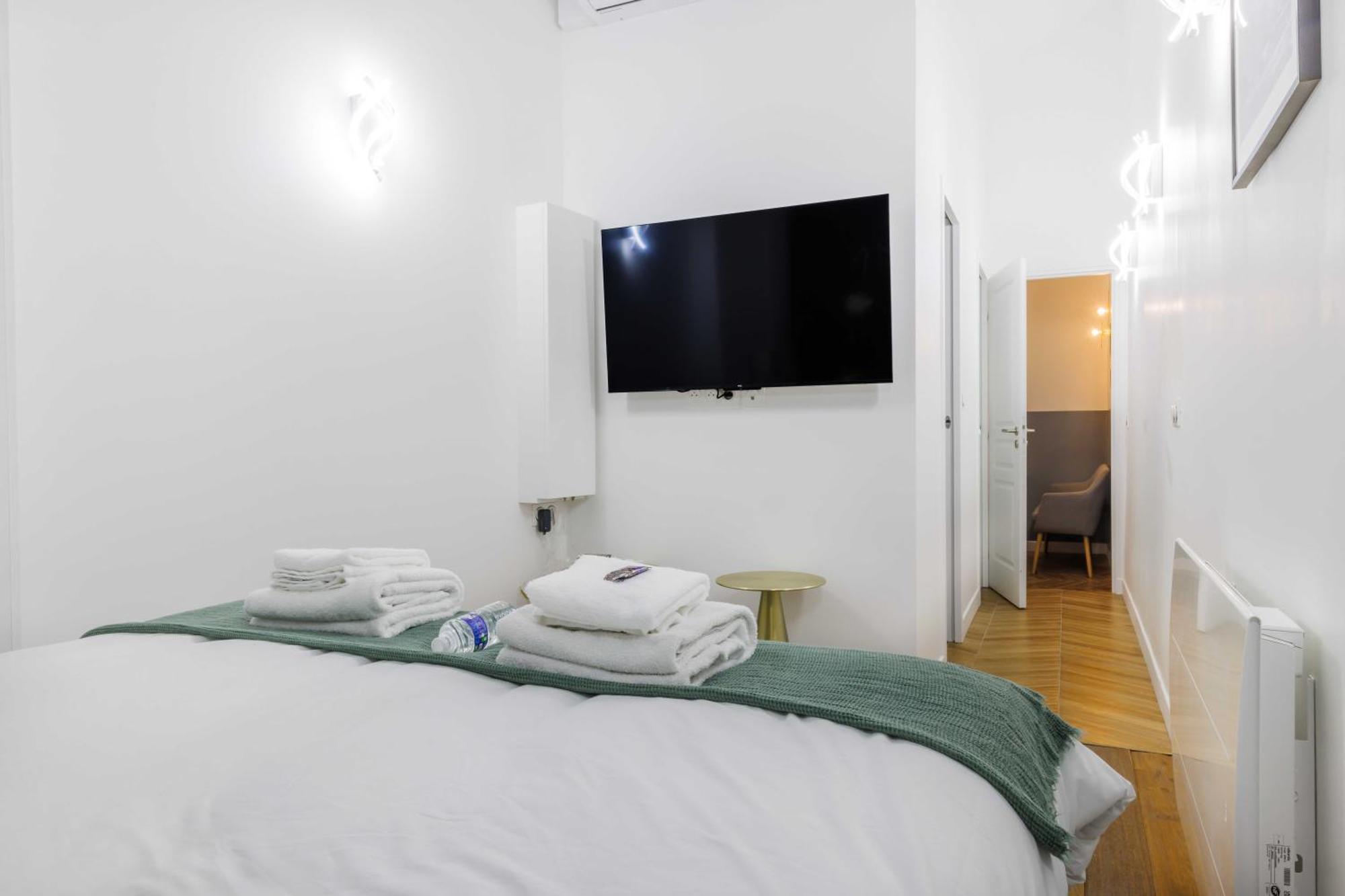 Charmant Appartement 2Br-6P - Gare De L'Est ปารีส ภายนอก รูปภาพ