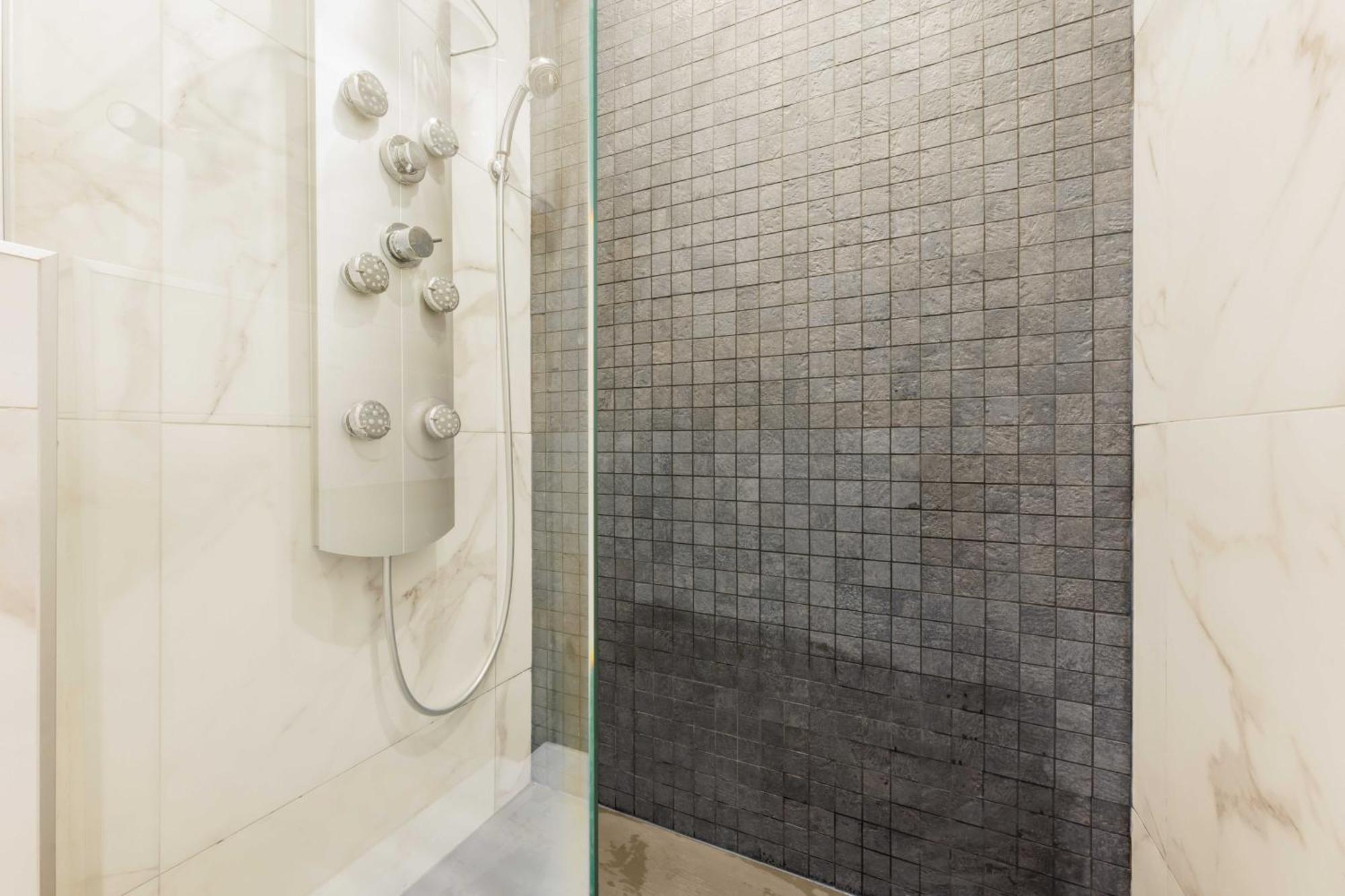 Charmant Appartement 2Br-6P - Gare De L'Est ปารีส ภายนอก รูปภาพ